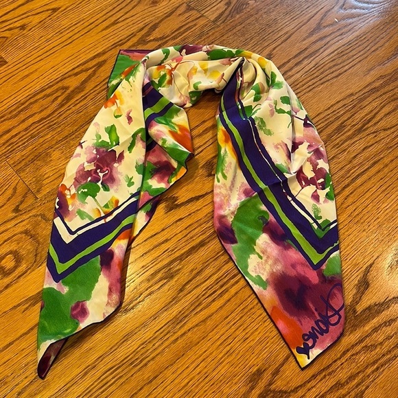 Diane Von Furstenberg Woman’s Colorful Scarf - Picture 1 of 4
